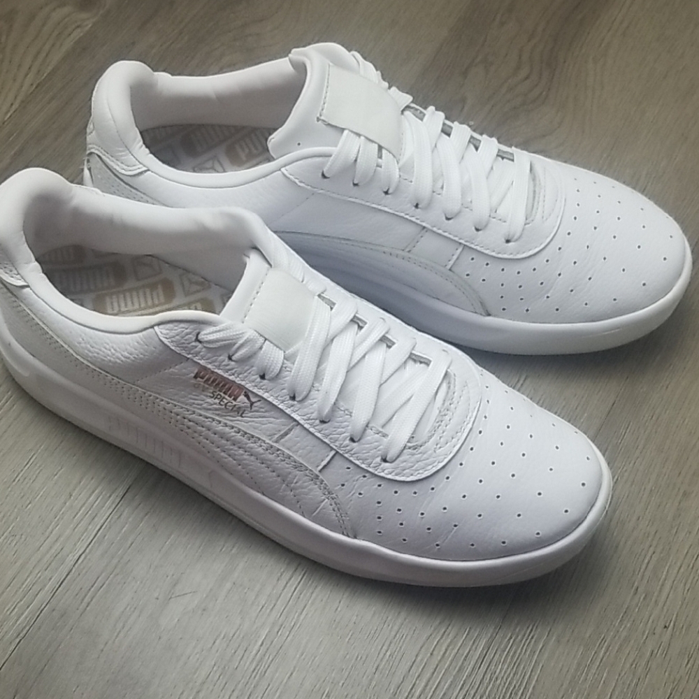 Puma GV SPECIAL Men's White Sneakers (SIZE 9)